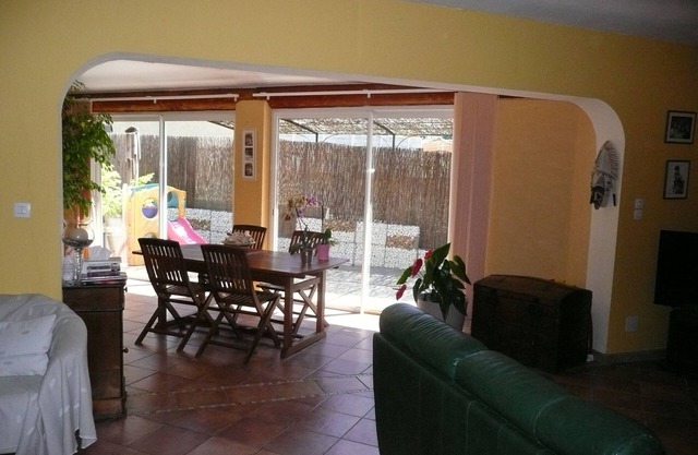 Rent villa close to Avignon, ideal for visiting Provence