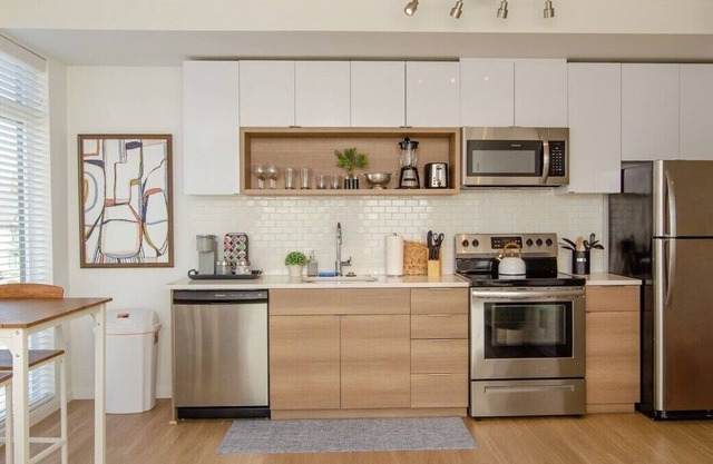 Rental Car Bundle,Mount.View,Rooftop,Gym,Terrace