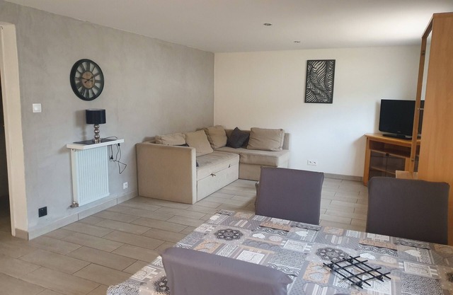 Rental T2 65m2 à Brem Sur Mer: 2km de la Mer