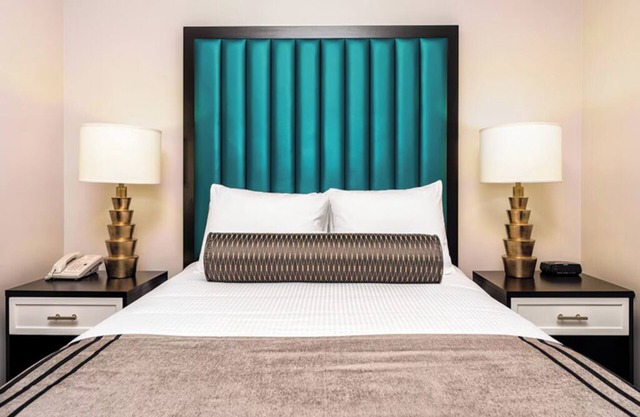 Resort Condo 1.3miles from Comic-Con