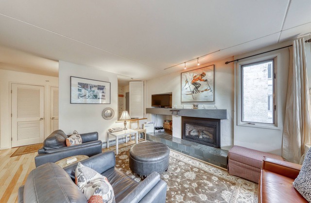 Resort condo with 3 pools, hot tub, sports courts, & convenient ski access