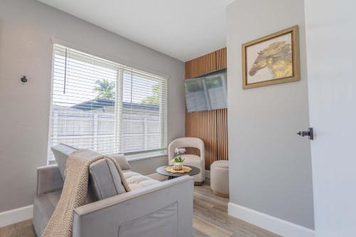 Rest A Shore - Central Cozy 1BR