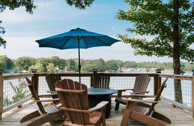 RestfulLodge - Lakefront/15 Acres/Private Dock/Private Disc Golf Course/Kayaks