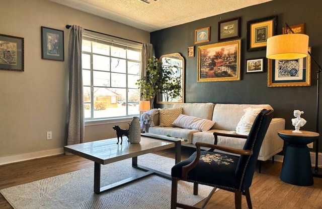 Retro design house nears the Zoonn