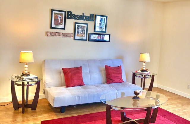 Retro Downtown STL Airbnb (Baseball Themed)