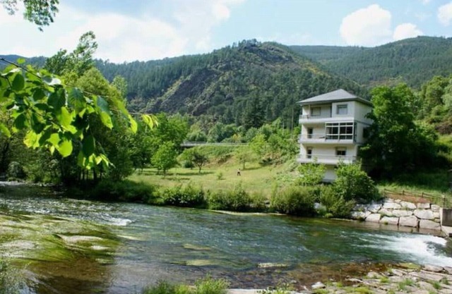 Ribera Sacra on the banks of the Lor River