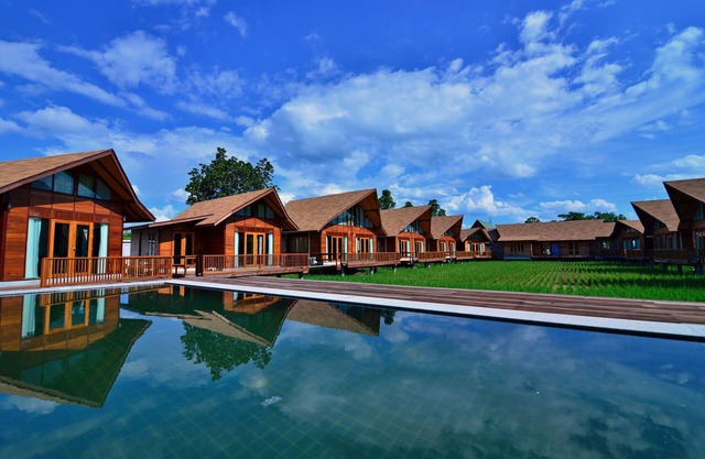 Rice Farm Villa Suratthani