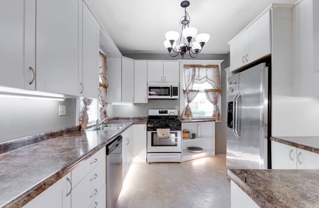 Rich Old Charm With Modern Updates! (1025)