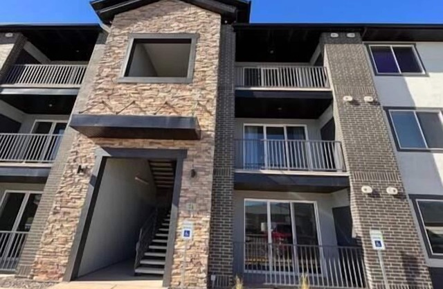 Richfield Loft Suite - Castle Rock Condos