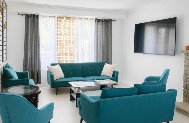 Richmond Hill Huge 5BR Home Comfort, Style & Space for Everyone!