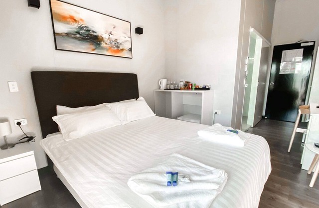 Richmond Midway Motel