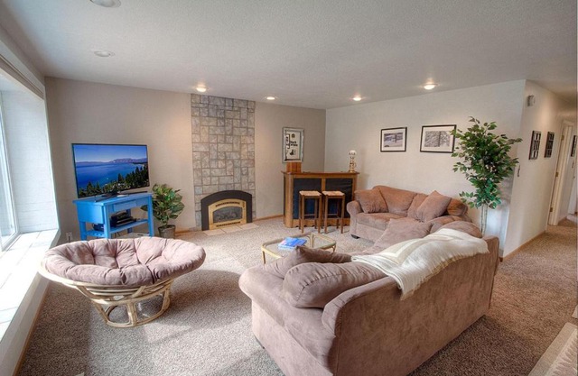 Rim Trail and Relax by Lake Tahoe Accommodations