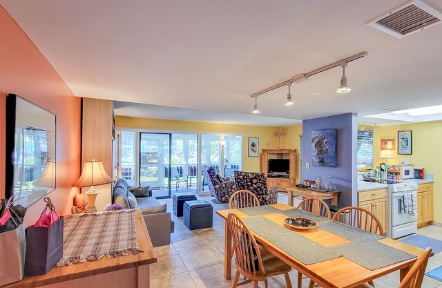 River Bend Resort - Pool/River View 1BR #A101