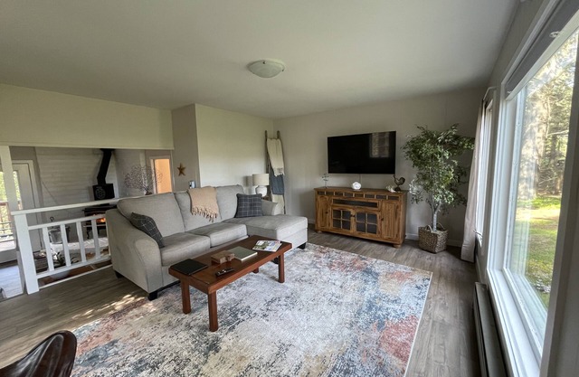 River Rock Beach House, Irish Beach private access