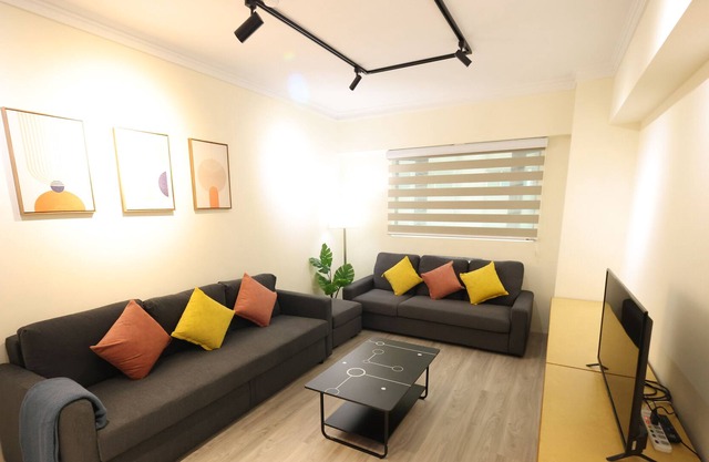 River Walk 3B2B Spacious apartment minutes to Taipei main station