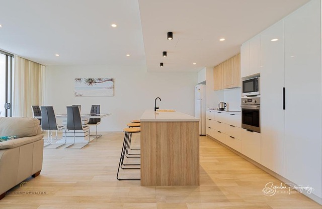 RIVERFRONT BREEZE @ The Cosmopolitan Unit10307