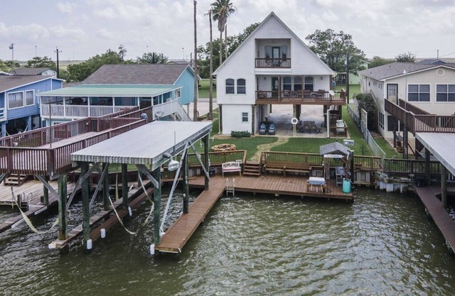 Riverfront Home w/Fishing Pier, Minutes to Beach