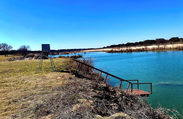 Riverfront Home w/kayaks, firepit, grill, fish 8mi Coopers 8mi Castell Gen Store