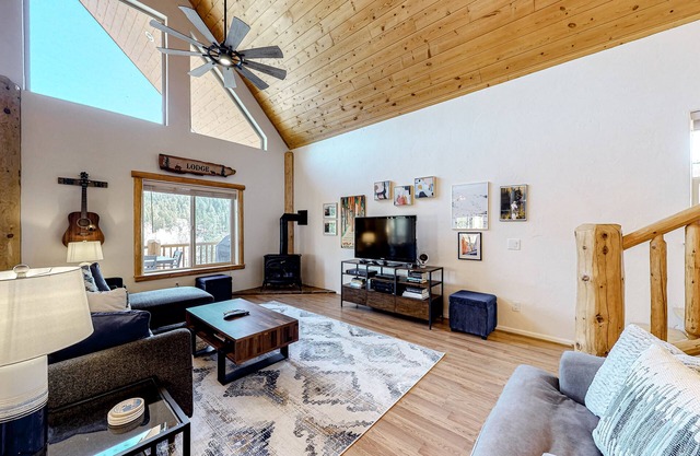 Riverfront Lodge | Hot Tub | Game Room