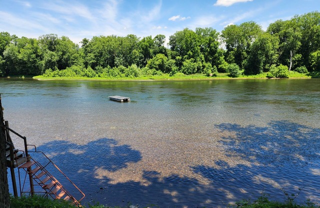 Riverfront Log Cabin on the Potomac River -
