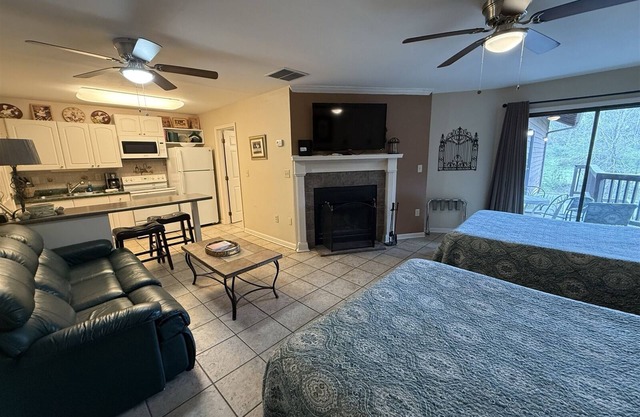 Rivers Edge Condo 803