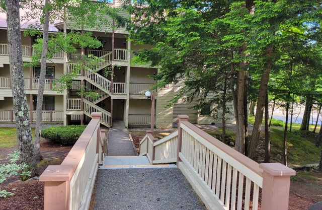 Riverside, AC, deck, view, pool, swimming hole, tennis.