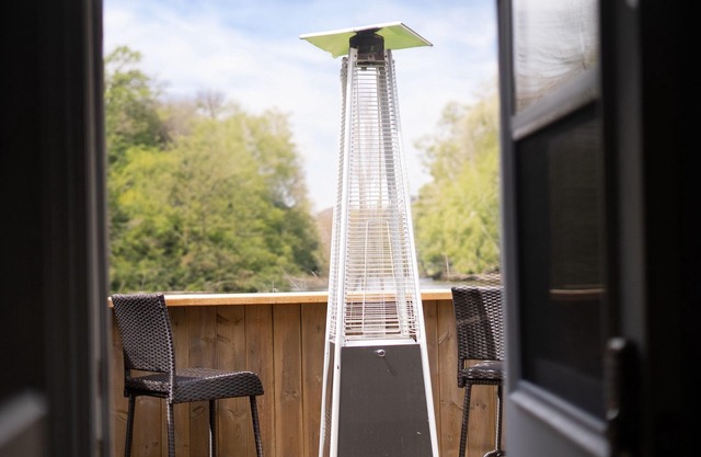 Riverside Retreat with Hot Tub