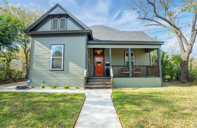 Robinhood Lodge, Modern Family Getaway