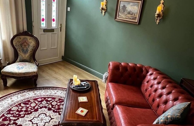 Robin’s Hollow: 2BD Home Near Wrexham AFC