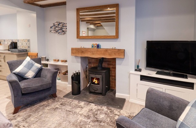 ROCKFISH COTTAGE, family friendly, with open fire in Staithes