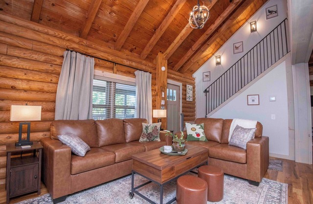 Rocky Top Ridge - Private Modern Log Cabin Retreat