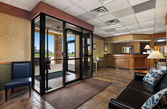 Rodeway Inn McPherson East