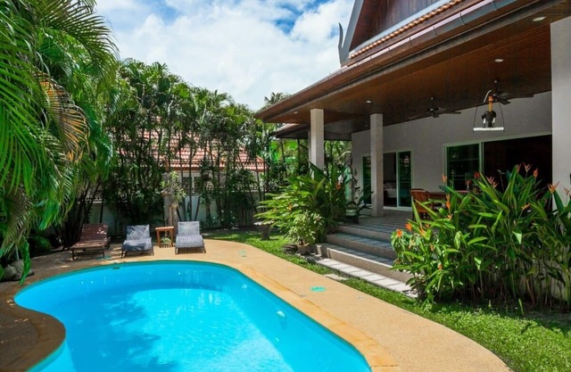 Romanee - 2BR Comfortable Pool Villa