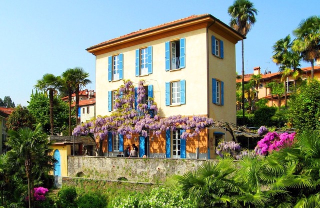 Romantic 200 year old stage coach inn, renovated and upgraded, at Biganzolo
