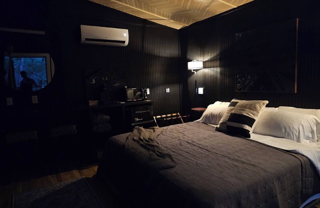 Romantic Cabin for 2 - 10 Min. from Downtown Decatur - Rent 1 or All 4 Cabins