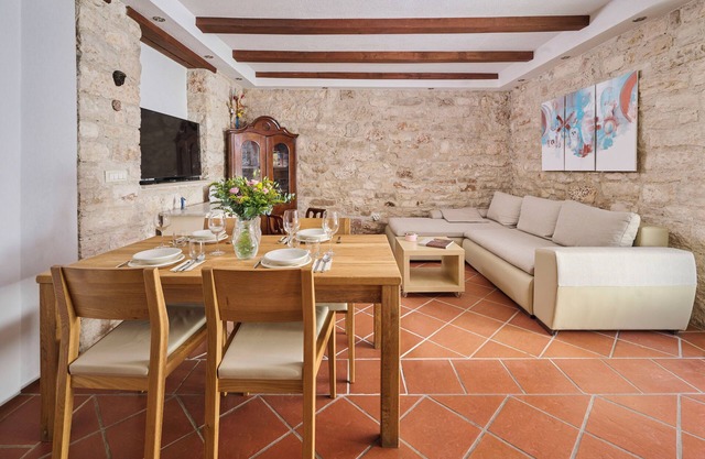 Romantic stone house in the center of Umag next to the beach!