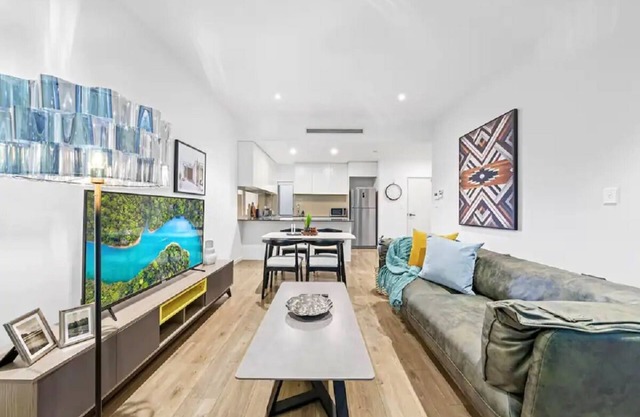 Rooftop 2 Bed Apt With Terrace at Newtown | MHS