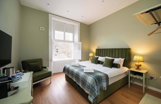 Room 8A Summary: No.