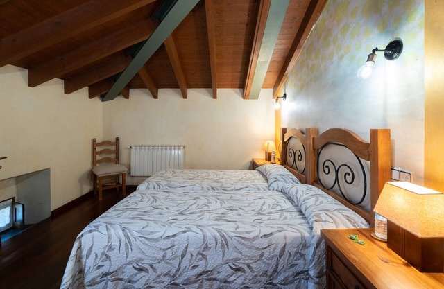 Room 'Acebu' with Mountain View, Shared Garden and Wi-Fi
