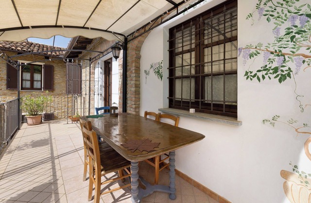 Room 'Arneis' with Shared Terrace, Shared Garden and Wi-Fi