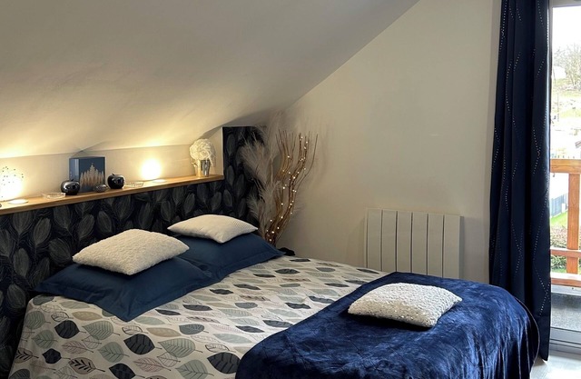 Room in residence near incredible hiking trails