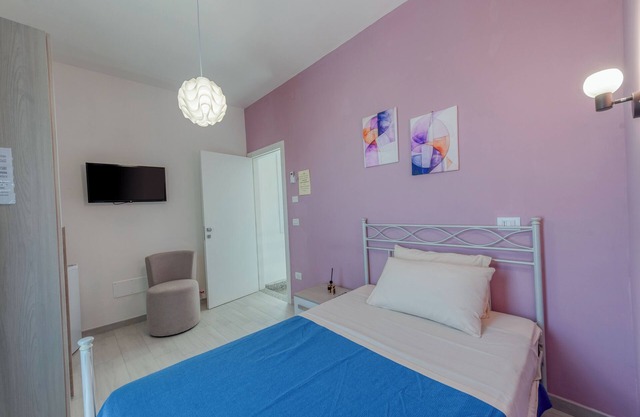 Room 'Lazzarella' with Shared Terrace, Wi-Fi and Air Conditioning