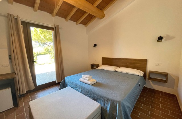 Room 'Santa Lorica - Camera 22' with Shared Pool, Wi-Fi and Air Conditioning