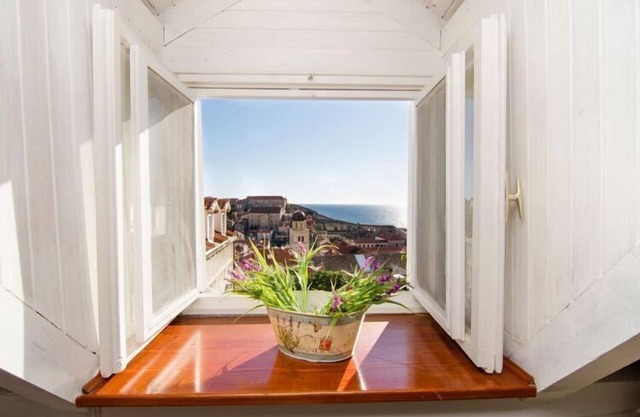 Rooms Lavanda & Ruzmarin - Double Room with Private Bathroom