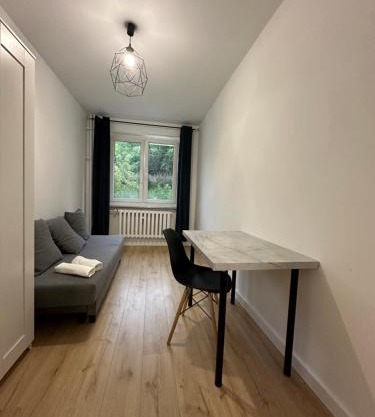 Rooms4Less