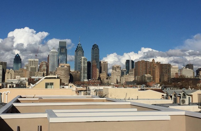 Roomy, 4BD/2.5Bth, Amazing Rooftop Deck and Large Patio