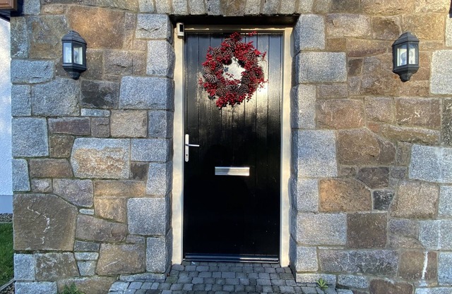 Rostrevor Valley Holiday Park- En-suite Rooms with Hot tub and Private Car Service