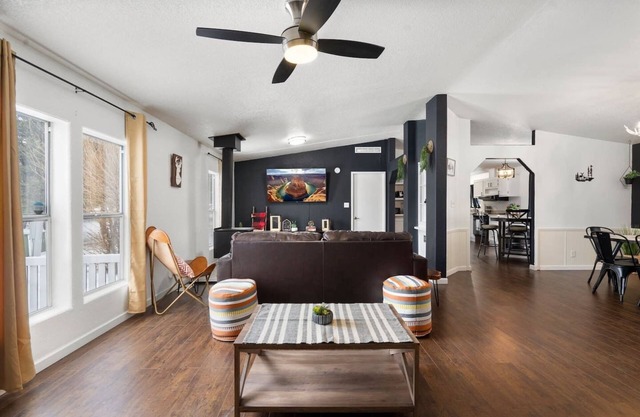 Route 66 Pit Stop | Grand Canyon in the Morning