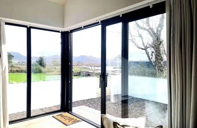 Rowan Beg Retreat - Tranquil apartment with WiFi in charming Renvyle