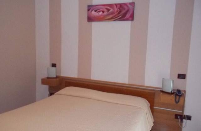 ROYAL DOUBLE ROOM - ROYAL HOTEL